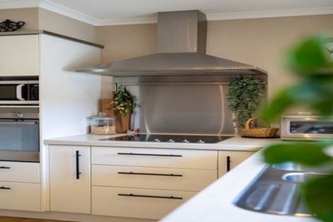 Photo of property in 16 Honiss Place, Cambridge, 3434