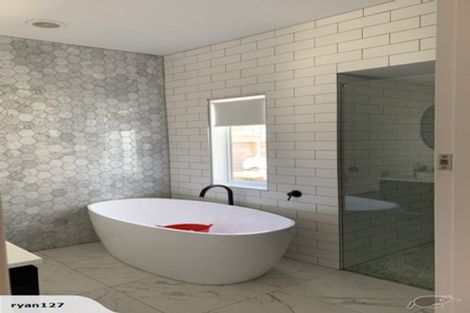 Photo of property in 16 Burnham Street, Seatoun, Wellington, 6022