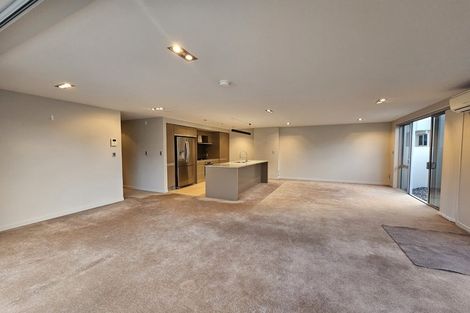 Photo of property in 11 The Mall, Mount Maunganui, 3116