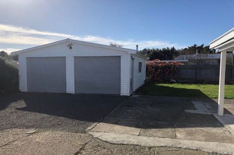 Photo of property in 16 James Street, Dannevirke, 4930