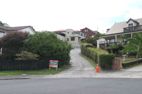 Photo of property in 18 Van Dyke Place, West Harbour, Auckland, 0618