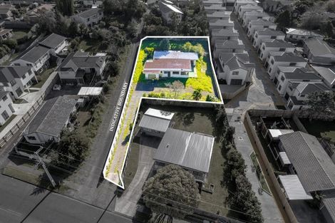 Photo of property in 114b Colwill Road, Massey, Auckland, 0614