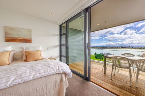 Photo of property in 407/7 Humber Street, Pandora, Napier, 4110