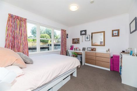 Photo of property in 1/16 Lyttelton Avenue, Forrest Hill, Auckland, 0620