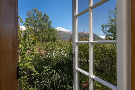 Photo of property in 9 Hunter Crescent, Wanaka, 9305