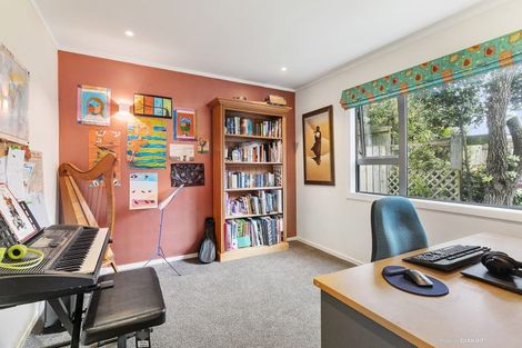 Photo of property in 56 Owhiro Bay Parade, Owhiro Bay, Wellington, 6023