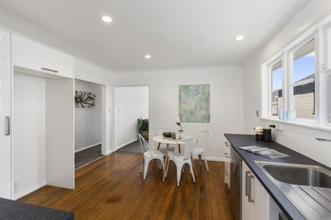 Photo of property in 129 Wainuiomata Road, Wainuiomata, Lower Hutt, 5014