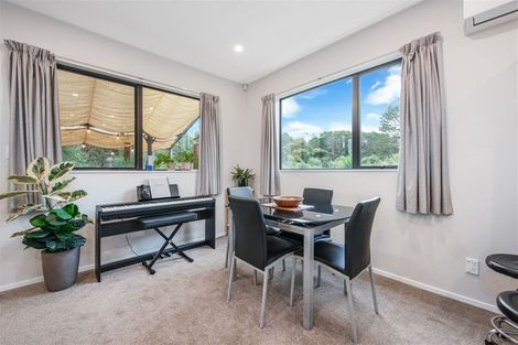 Photo of property in 11 Kaimai Avenue, Massey, Auckland, 0614