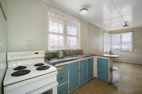 Photo of property in 2 Windsor Road, Bellevue, Tauranga, 3110