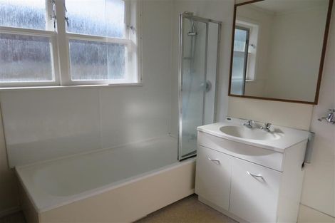 Photo of property in 2/2 Copeland Street, Hutt Central, Lower Hutt, 5011