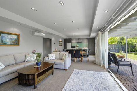 Photo of property in 10 Pemberton Drive, Darfield, 7510