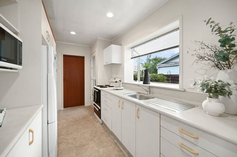 Photo of property in 15 Bains Avenue, Hamilton East, Hamilton, 3216