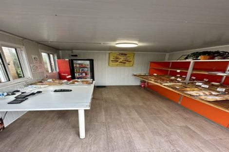 Photo of property in 1/174 Lake Road, Northcote, Auckland, 0627