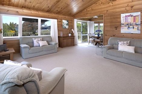 Photo of property in 19 Lynton Road, Bucklands Beach, Auckland, 2012