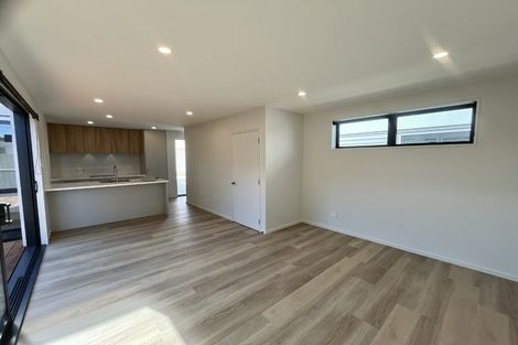 Photo of property in 2/10 Surrey Street, Linwood, Christchurch, 8062