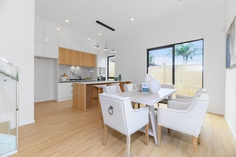 Photo of property in 11a/1 Falstone Lane, Browns Bay, Auckland, 0630