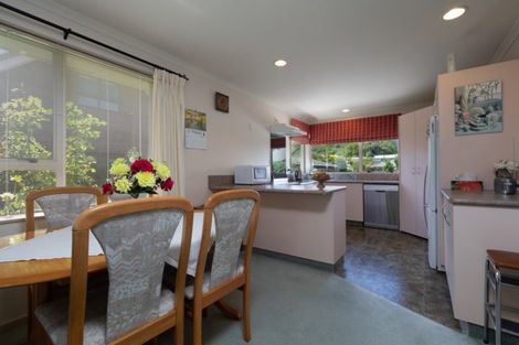 Photo of property in 20a Karu Crescent, Waikanae, 5036