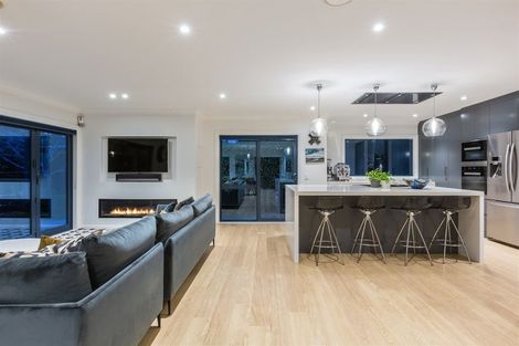 Photo of property in 34 Navigation Drive, Whitby, Porirua, 5024