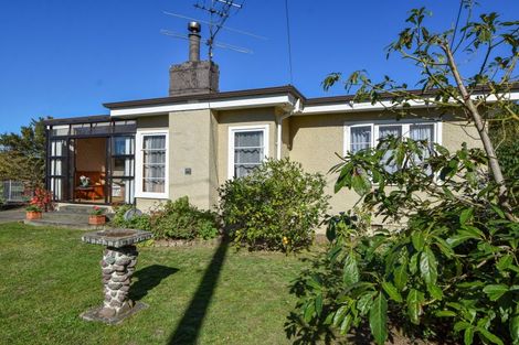 Photo of property in 9 Davy Street, Carterton, 5713
