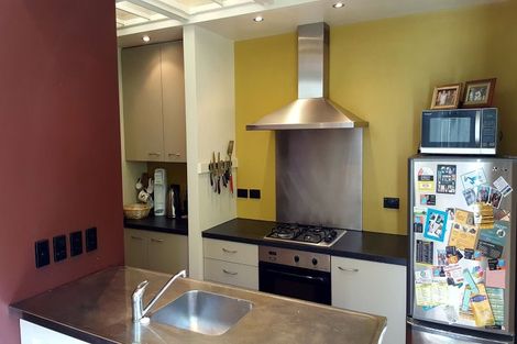 Photo of property in 102 Wallace Street, Mount Cook, Wellington, 6021