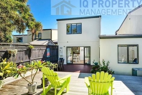 Photo of property in 54 Provence Esplanade, Te Atatu Peninsula, Auckland, 0610