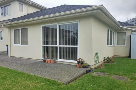 Photo of property in 16 Andara Close, Pinehill, Auckland, 0632