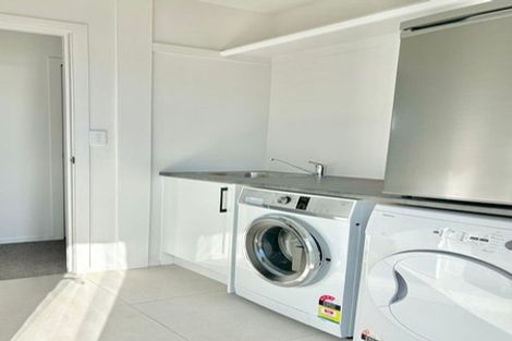 Photo of property in 30 Shackleton Street, New Brighton, Christchurch, 8061