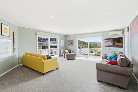 Photo of property in 34 Ranui Crescent, Khandallah, Wellington, 6035
