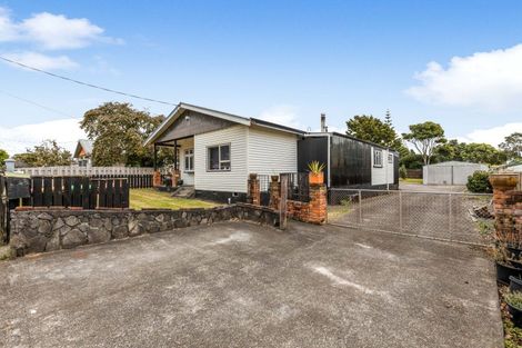 Photo of property in 46 Fitzroy Road, Fitzroy, New Plymouth, 4312