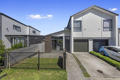 Photo of property in 15 Hoiho Road, Pukekohe, 2120