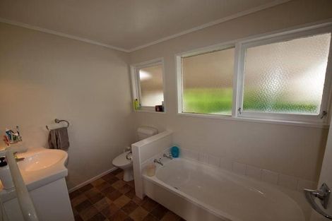 Photo of property in 5 Chudleigh Grove, Churton Park, Wellington, 6037