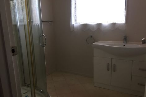 Photo of property in 103 Bruce Mclaren Road, Henderson, Auckland, 0612