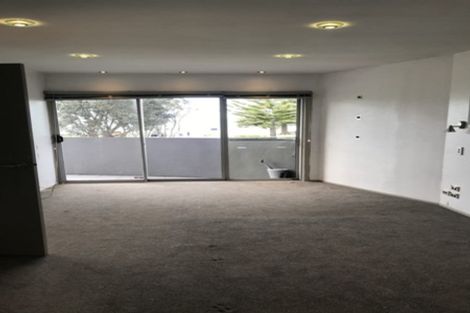 Photo of property in 2/11 Montrose Terrace, Mairangi Bay, Auckland, 0630