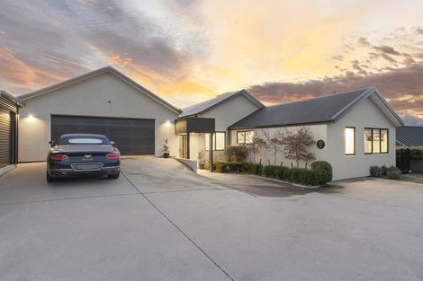 Photo of property in 47 Minaret Ridge, Wanaka, 9305