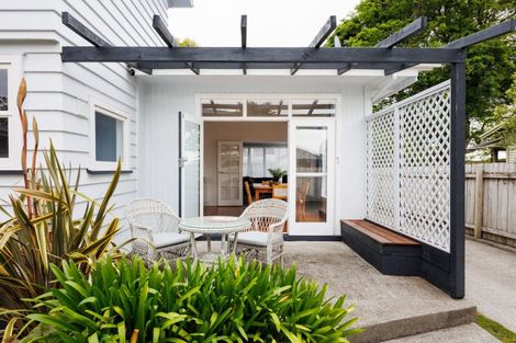 Photo of property in 39 Batt Street, West End, Palmerston North, 4410