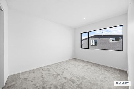 Photo of property in 339b Bucklands Beach Road, Bucklands Beach, Auckland, 2012