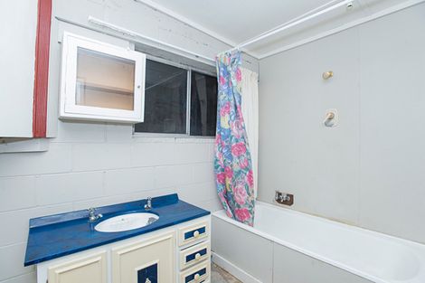 Photo of property in 102 Huxley Road, Outer Kaiti, Gisborne, 4010