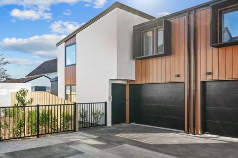 Photo of property in 2/130 Holly Road, St Albans, Christchurch, 8014