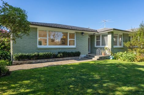 Photo of property in 5 Leybourne Avenue, Waikanae, 5036