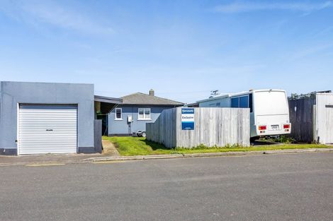 Photo of property in 8 Wellington Street, Hawera, 4610