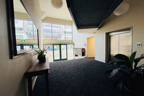 Photo of property in Metro Apartments, 7/220 Thorndon Quay, Pipitea, Wellington, 6011