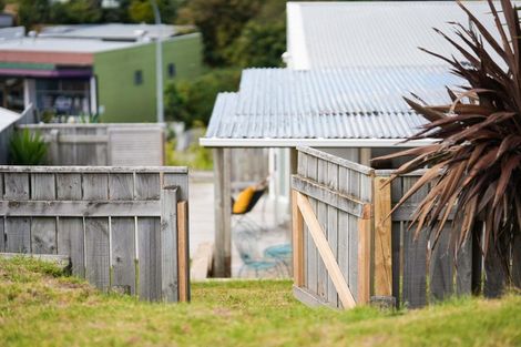 Photo of property in 23 Poplar Avenue, Raumati South, Paraparaumu, 5032