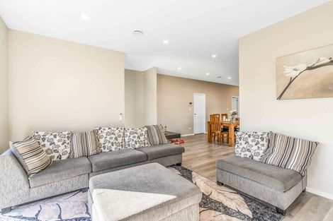 Photo of property in 3 Sapwood Crescent, Takanini, 2110