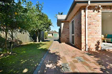 Photo of property in 22 Dan Tori Place, Orewa, 0931