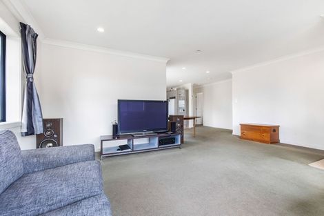 Photo of property in 94 Collingwood Road, Waiuku, 2123