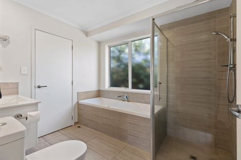 Photo of property in 24 Leet Crescent, Papamoa Beach, Papamoa, 3118
