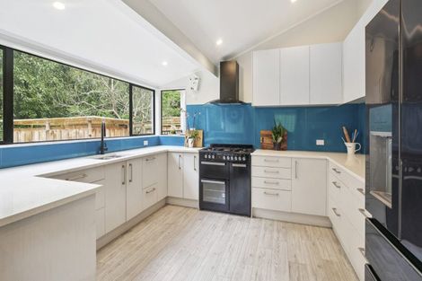 Photo of property in 2 Cowan Bay Road, Pohuehue, Warkworth, 0983