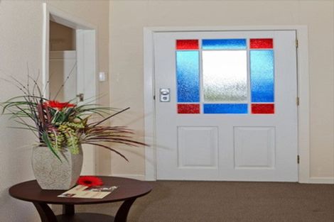 Photo of property in 12 Nikau Street, New Lynn, Auckland, 0600