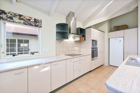 Photo of property in 42 Harvest Drive, Henderson, Auckland, 0612