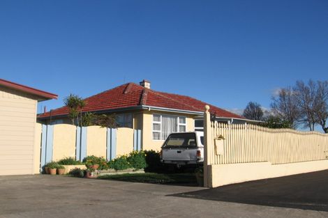 Photo of property in 2 Milton Street, Roslyn, Palmerston North, 4414